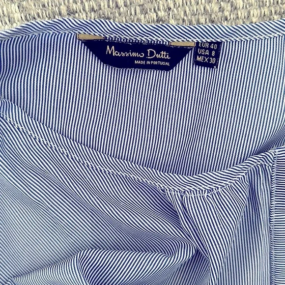 Nearly New Navy Blue Bubble Sleeves Shirt - Picture 3 of 3